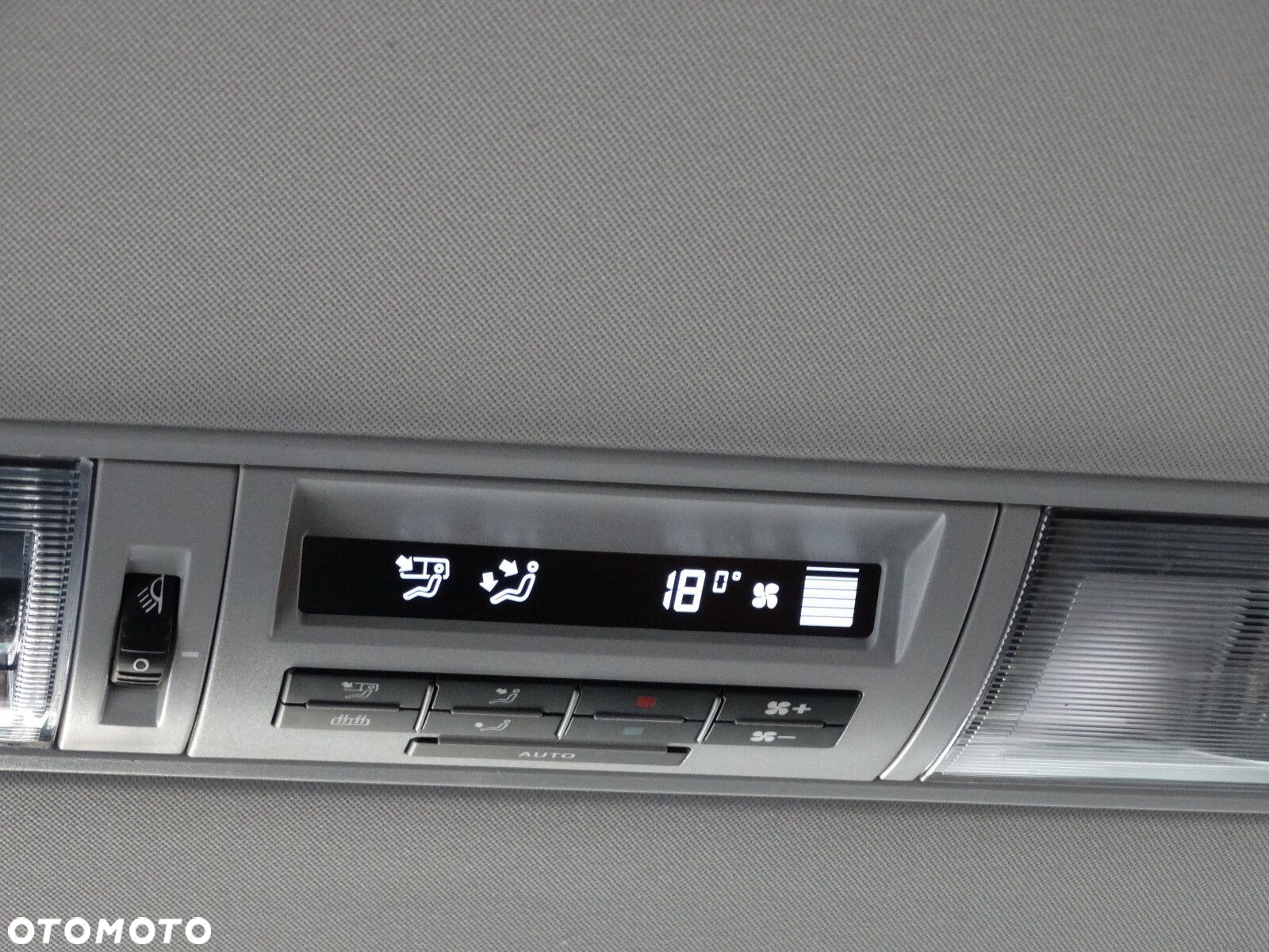 Volkswagen Multivan - 40