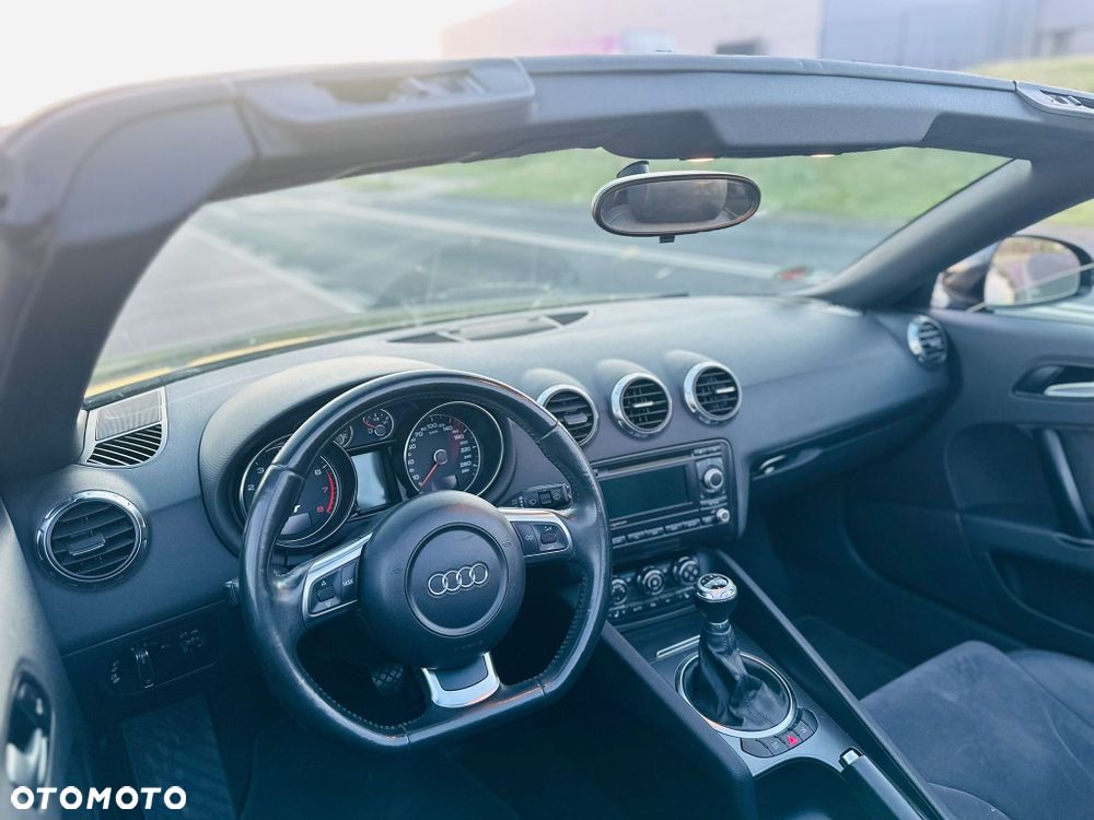 Audi TT Roadster - 7