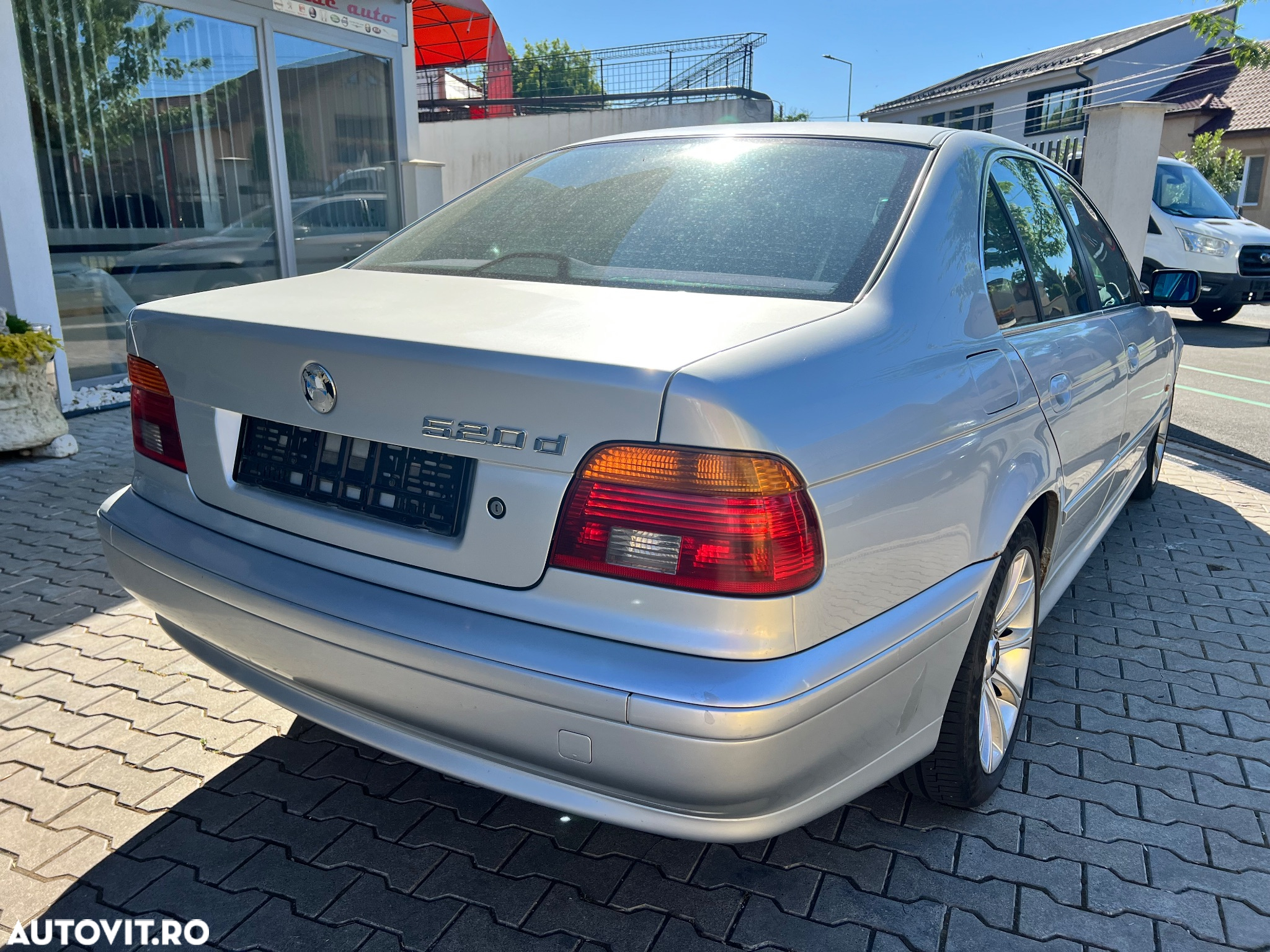 BMW Seria 5 520d Touring - 10