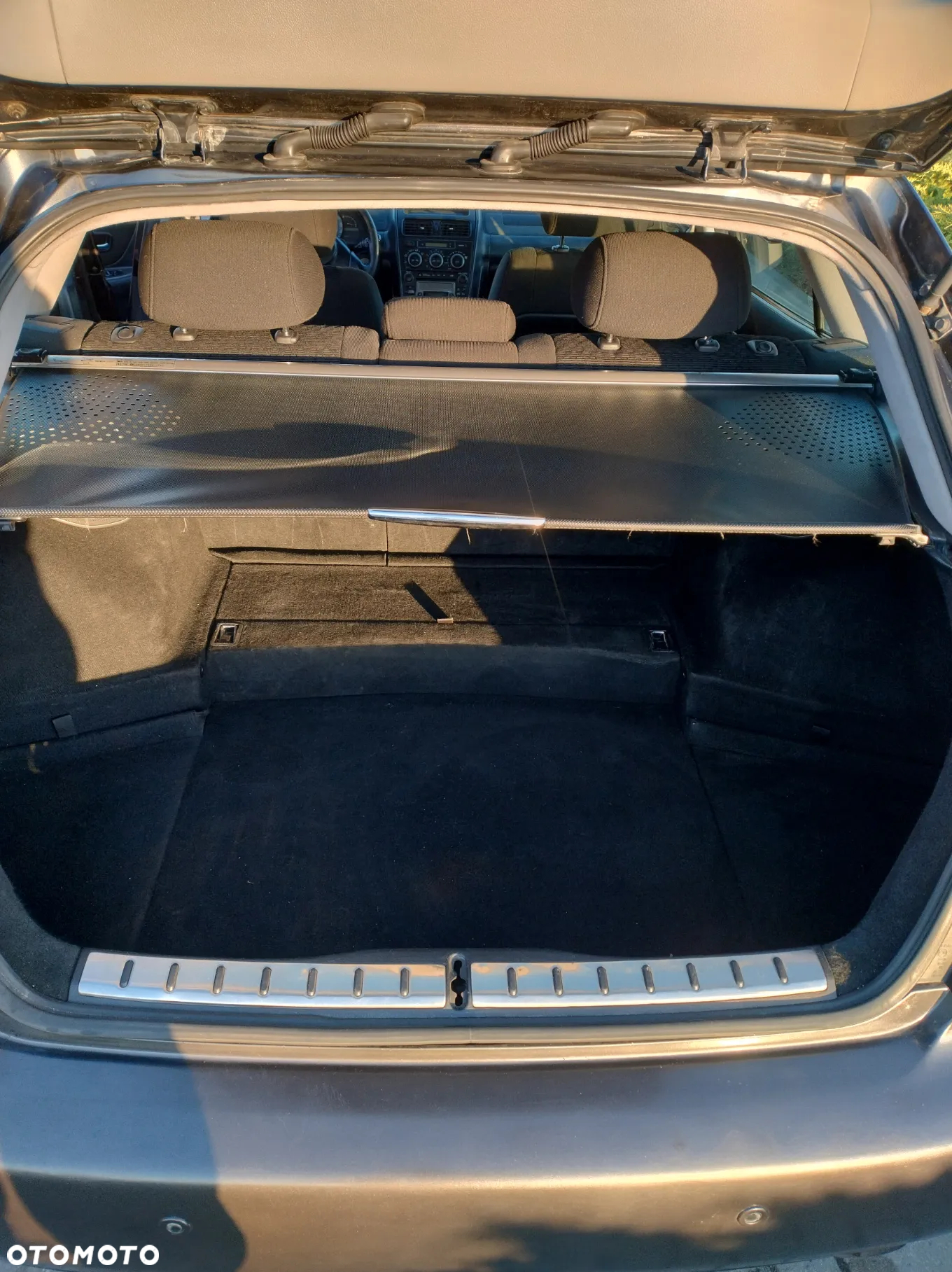 Lexus IS 200 SportCross - 14
