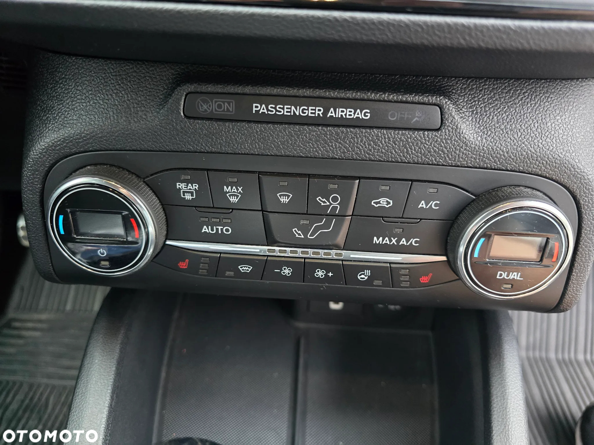 Ford Focus 1.0 EcoBoost ST-Line - 8
