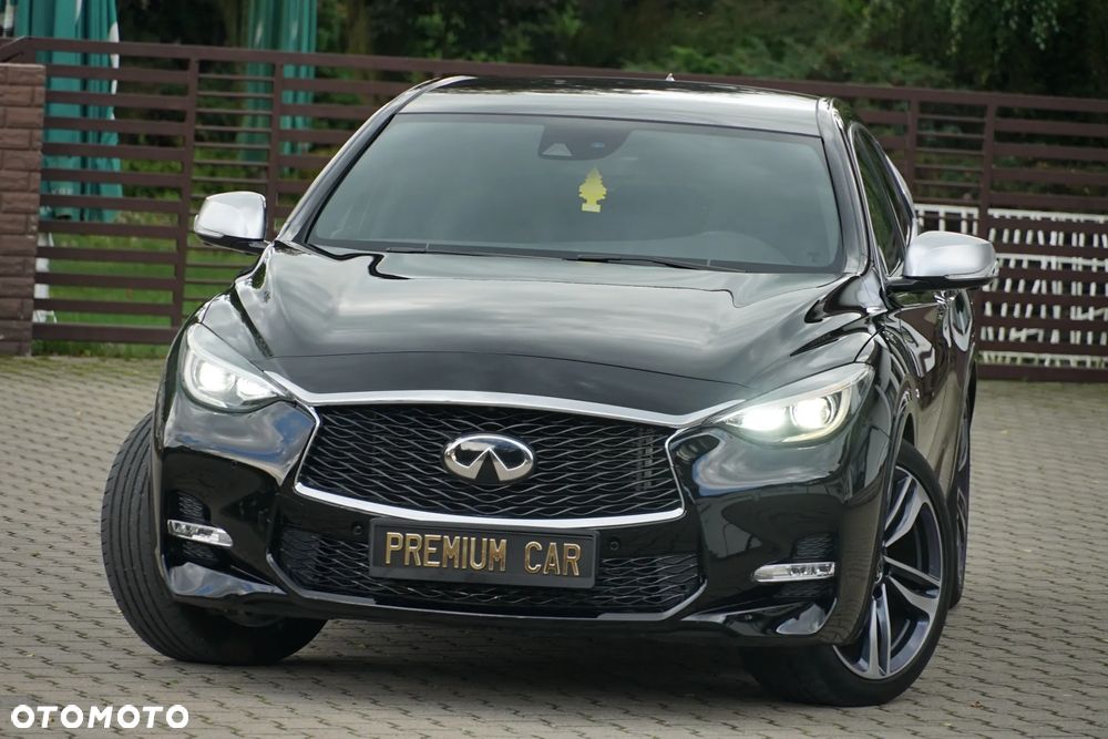Infiniti Q30 2.0t DCT AWD Sport - 2