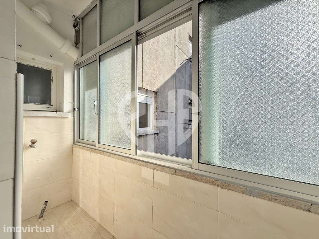 Apartamento T2 com 2 Marquises | Centro da Amadora - Grande imagem: 4/17
