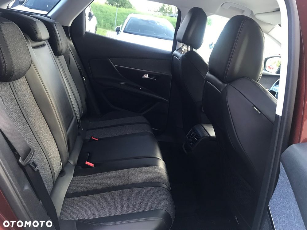 Peugeot 3008 1.5 BlueHDi Allure S&S - 18