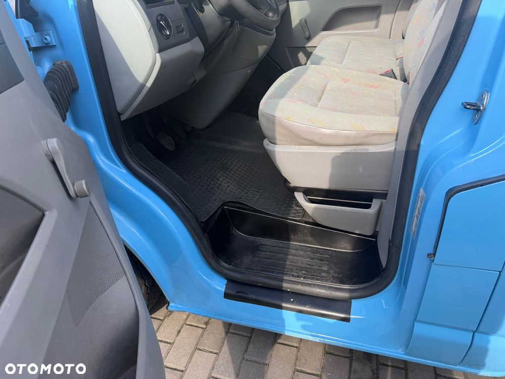 Volkswagen Transporter T5 - 11