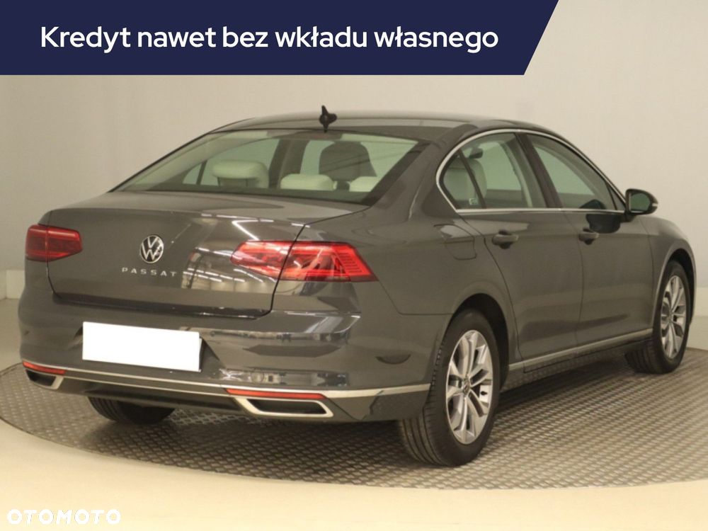 Volkswagen Passat - 7