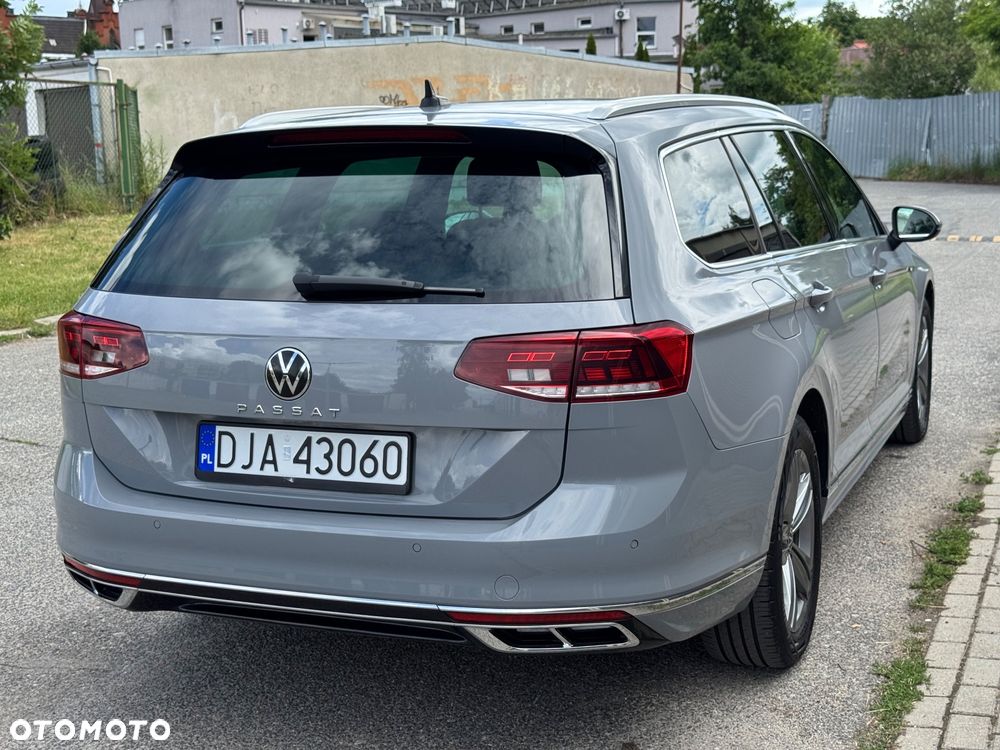 Volkswagen Passat Variant 2.0 TDI SCR Business - 18