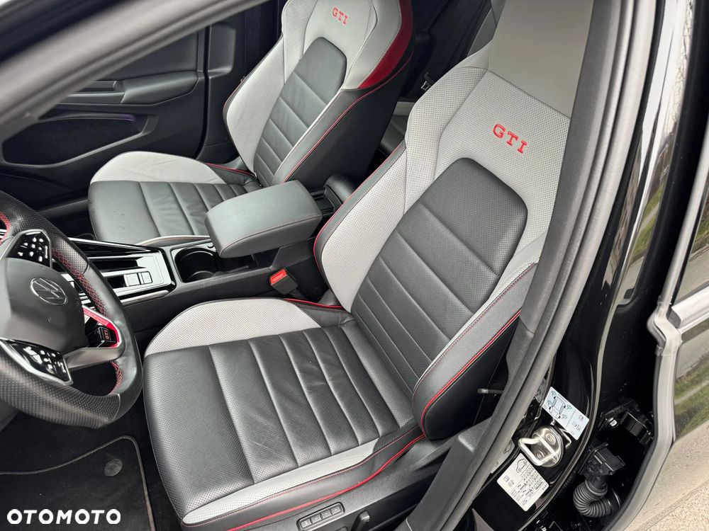 Volkswagen Golf - 14