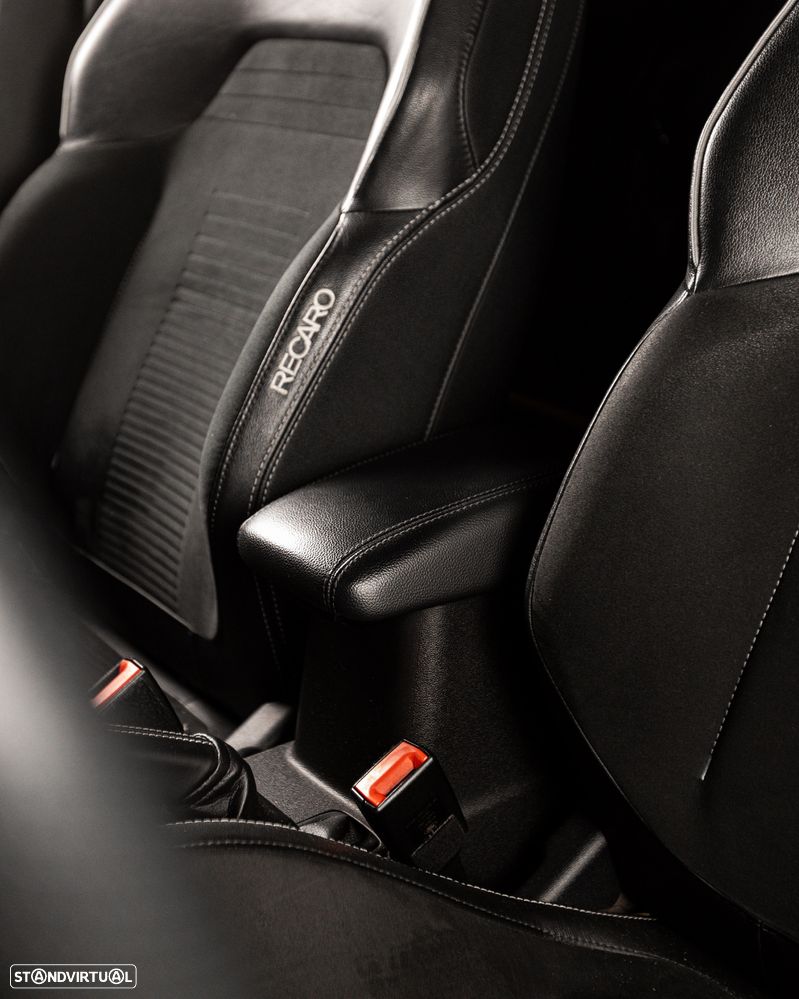 Ford Fiesta 1.5 EcoBoost ST - 9