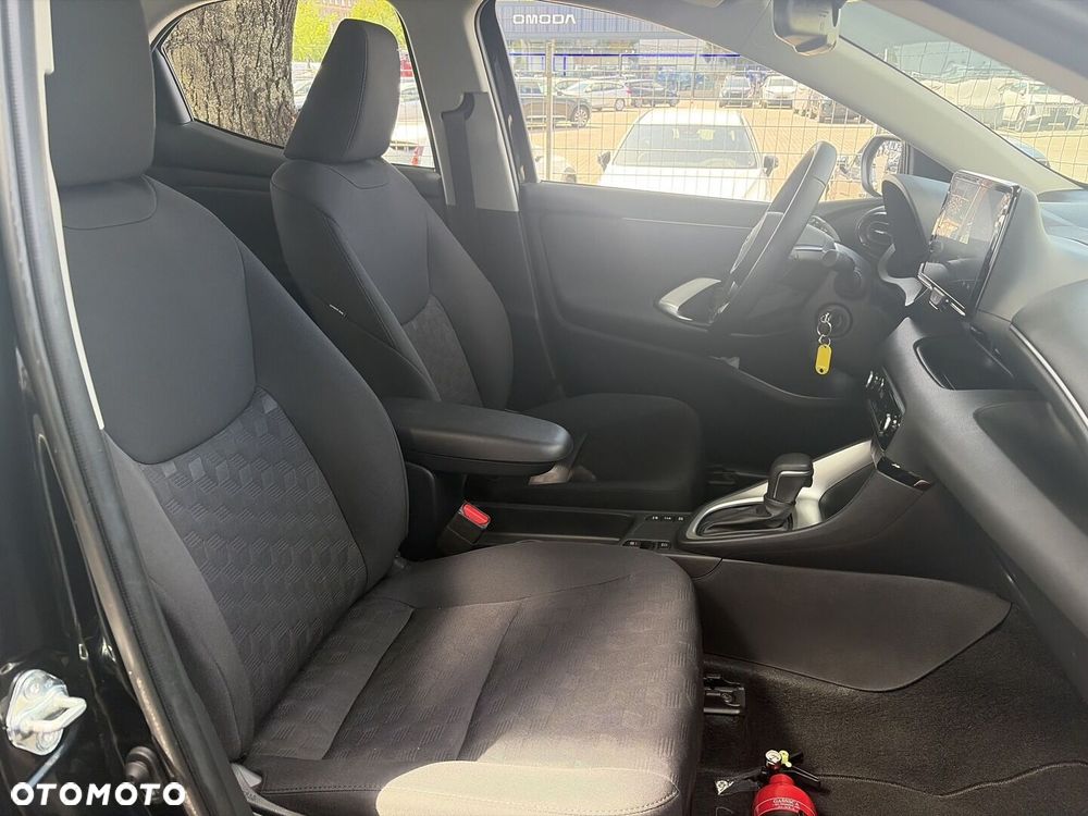 Toyota Yaris - 24