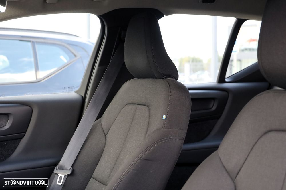 Volvo XC 40 2.0 D3 - 8