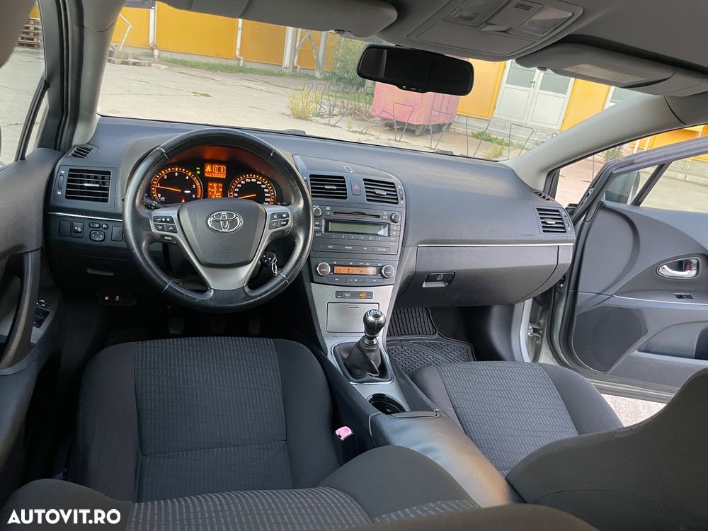 Toyota Avensis - 7