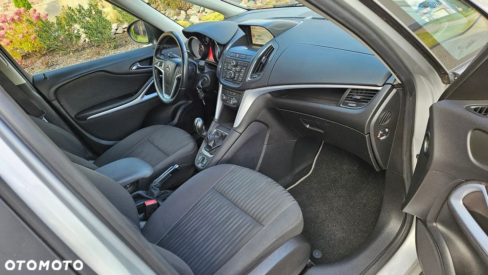 Opel Zafira 1.4 T Enjoy - 9