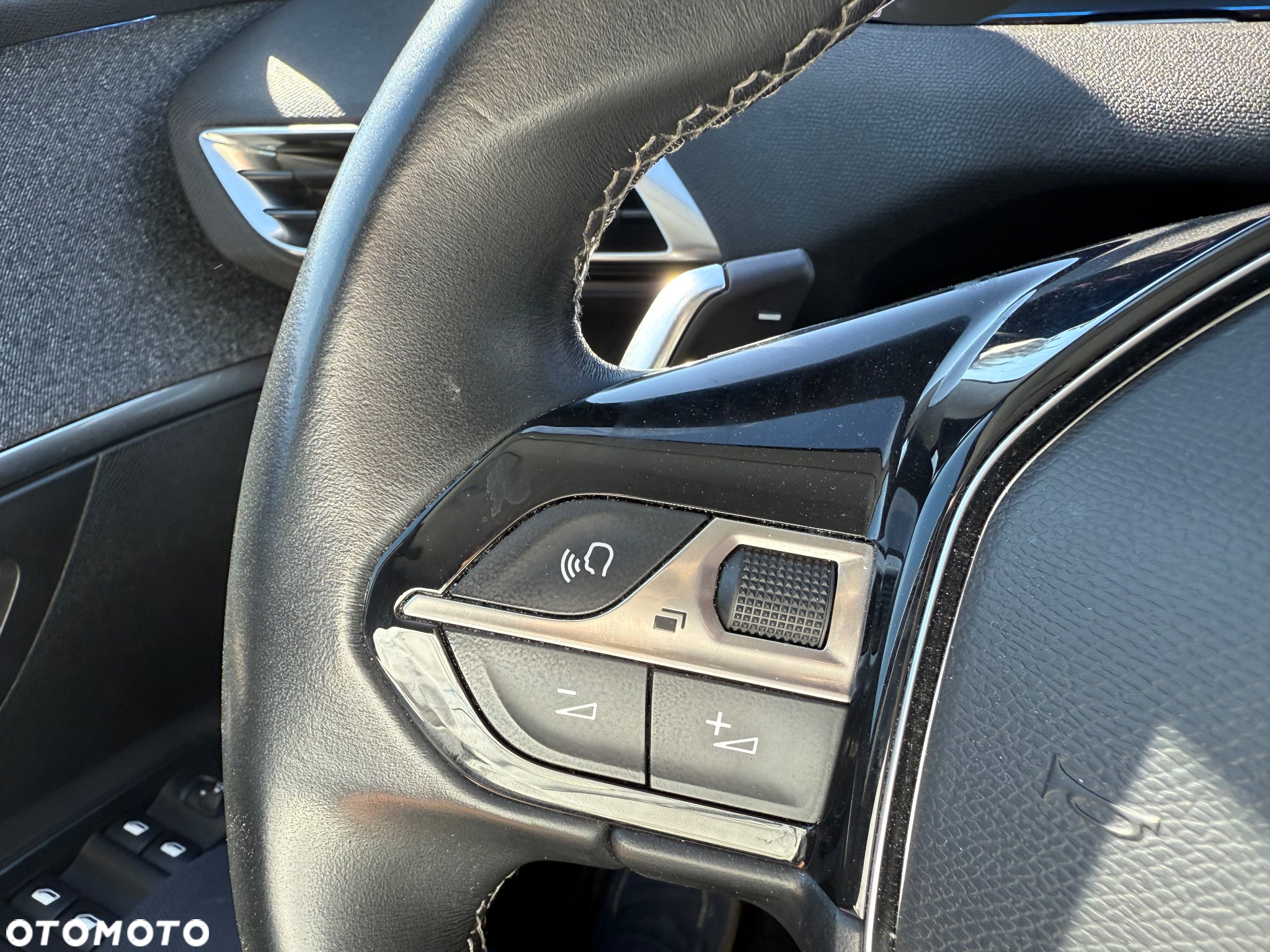 Peugeot 5008 2.0 BlueHDi Allure Pack S&S EAT8 - 34