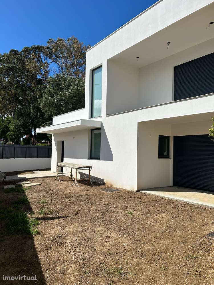 Moradia nova, em fase de acabamentos para venda - Grande imagem: 5/16