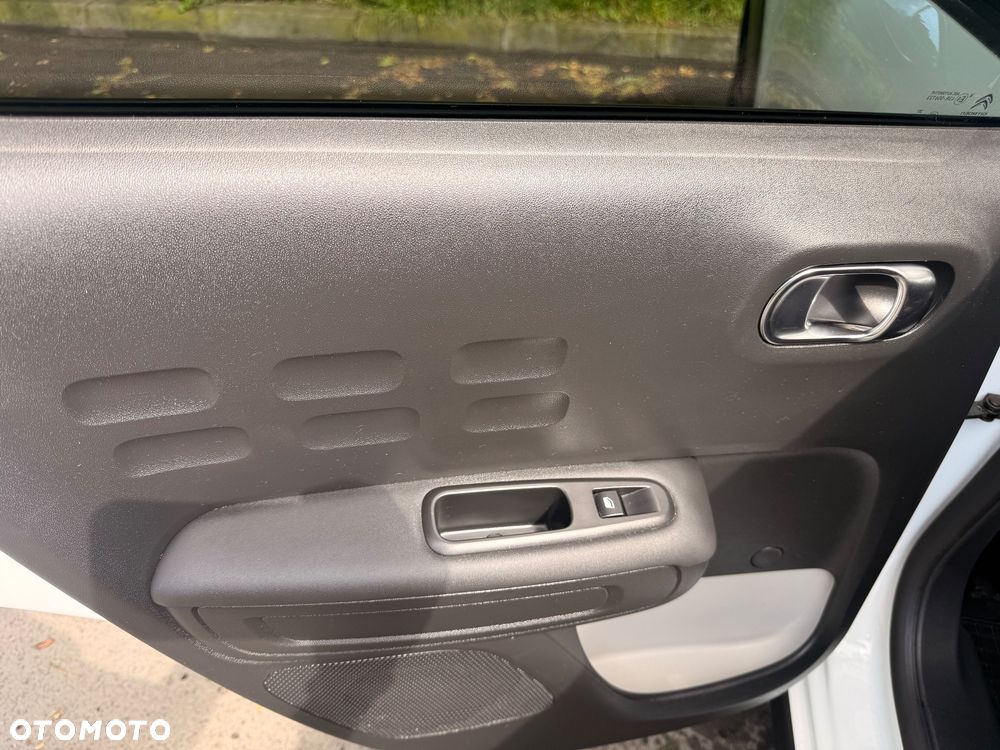 Citroën C3 1.2 PureTech Shine - 16
