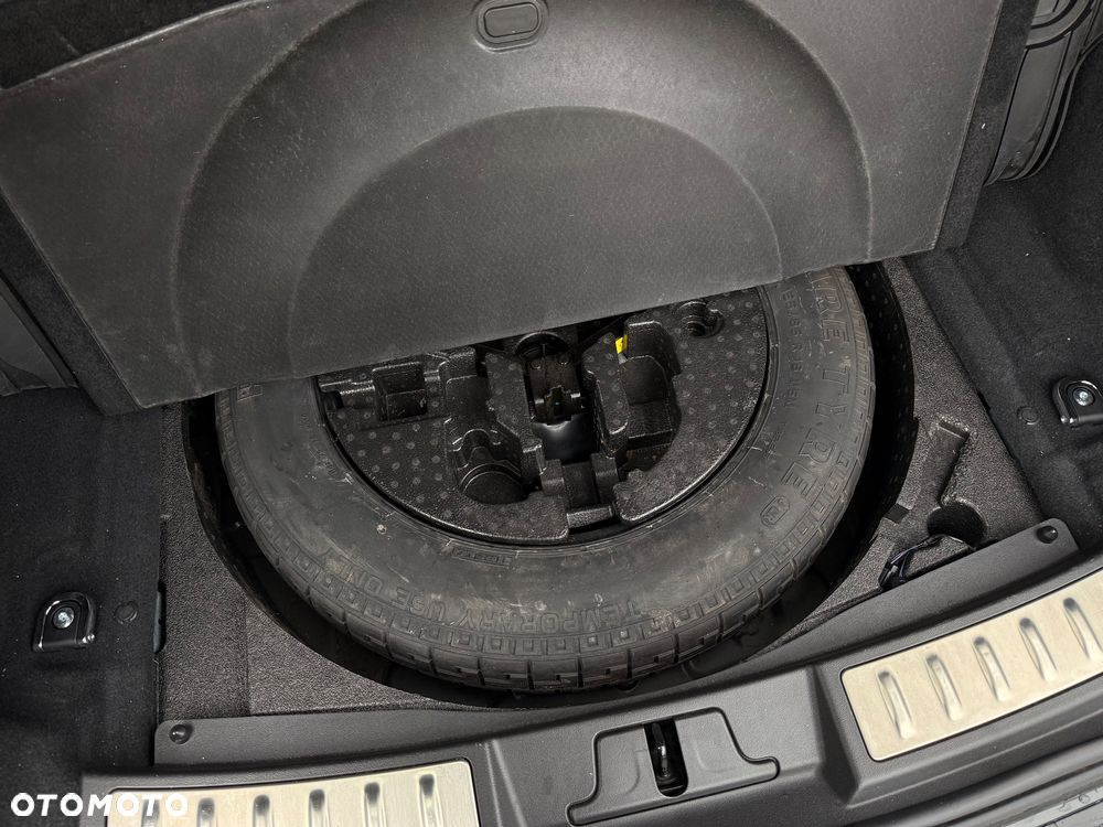 Land Rover Range Rover Evoque P250 R-Dynamic HSE - 25