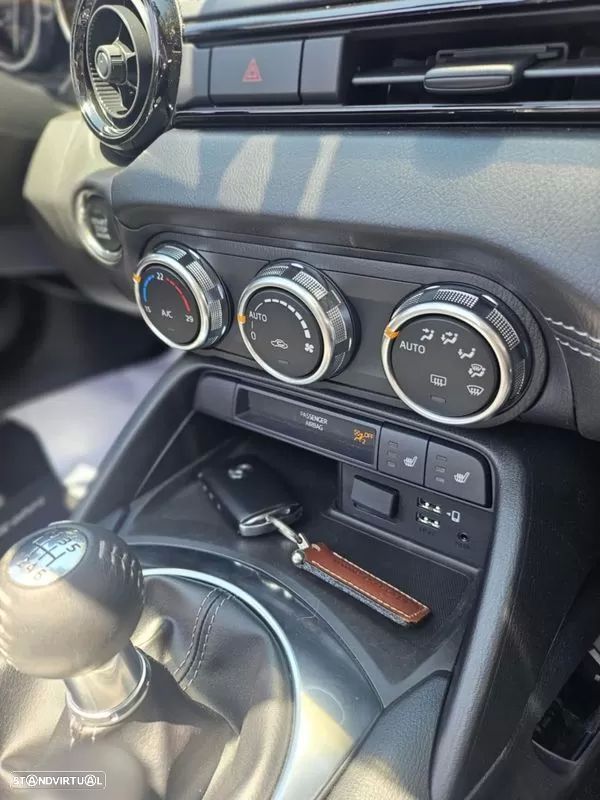 Mazda MX-5 1.5 RF Sky-G Excellence P.Sport Navi - 12