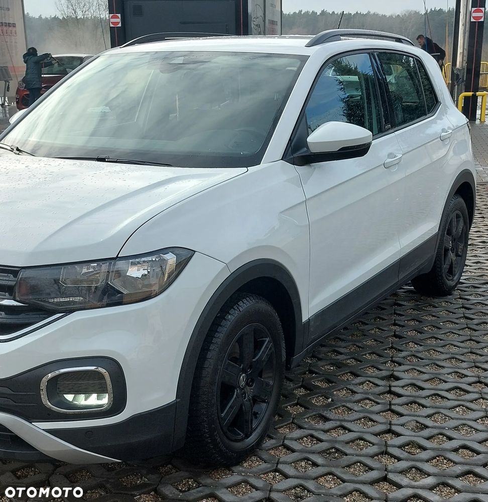 Volkswagen T-Cross 1.0 TSI Active - 2