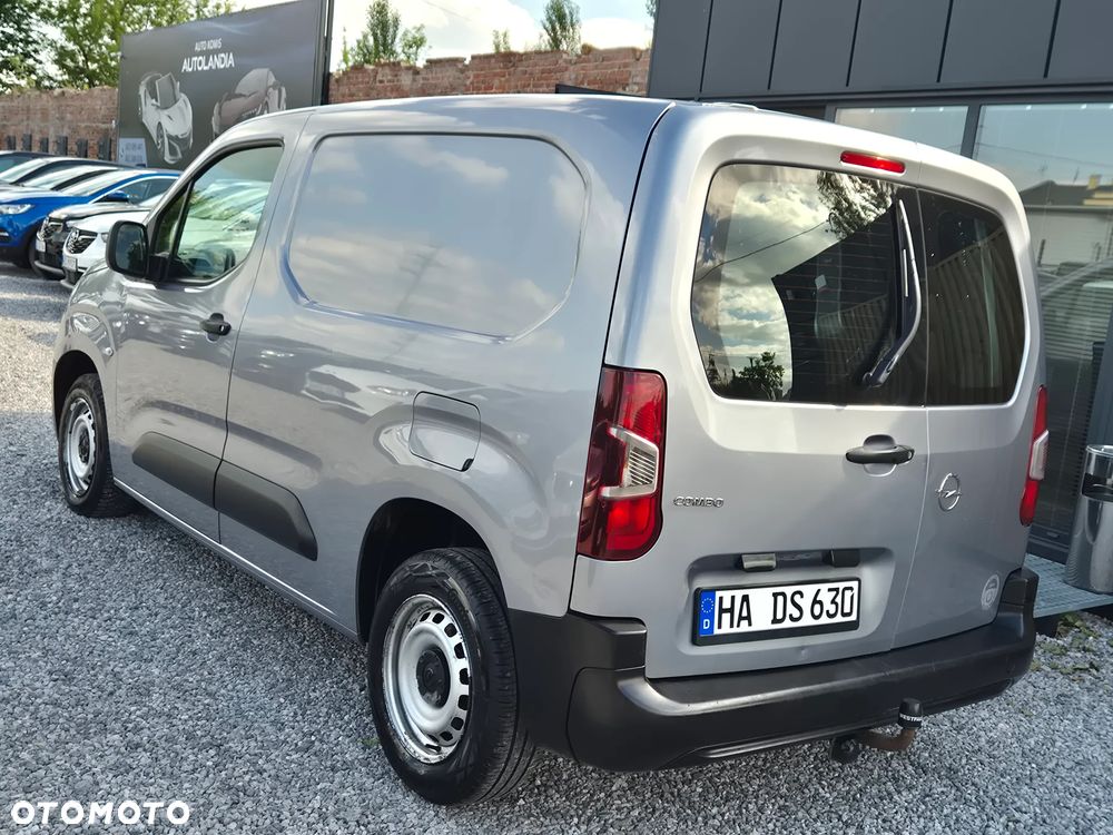 Opel COMBO - 11