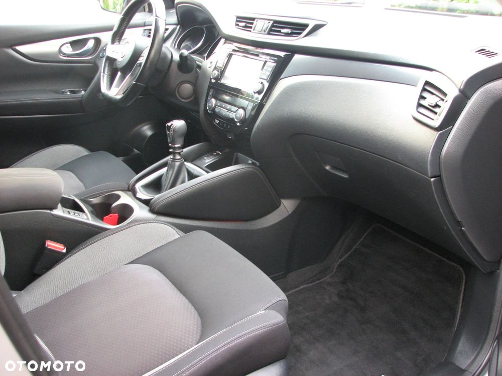 Nissan Qashqai 1.2 DIG-T N-Connecta EU6 - 19