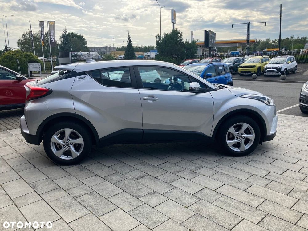 Toyota C-HR 1.2 T Dynamic - 11