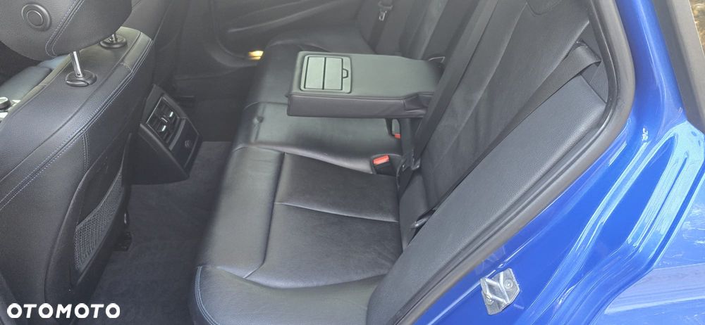 BMW Seria 3 320d xDrive - 3