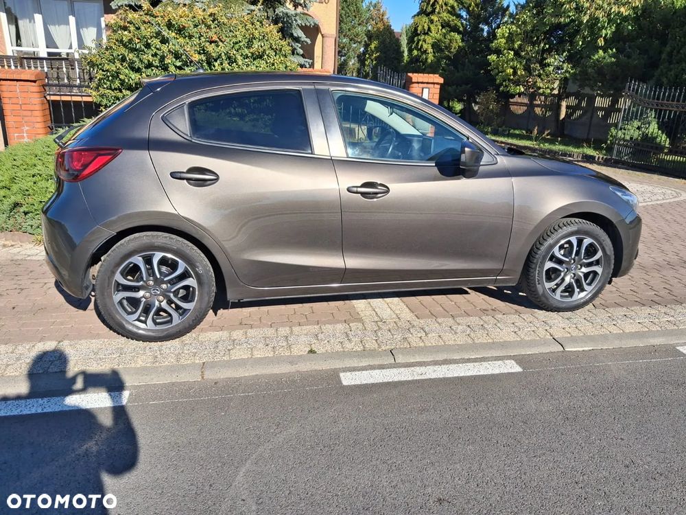 Mazda 2 - 3
