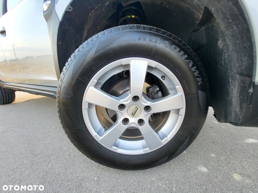 Dacia Duster 1.6 SCe Essential - 19