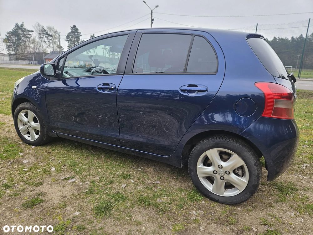 Toyota Yaris - 11