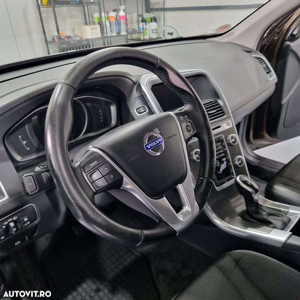 Volvo XC 60 D4AWD Kinetic - 7