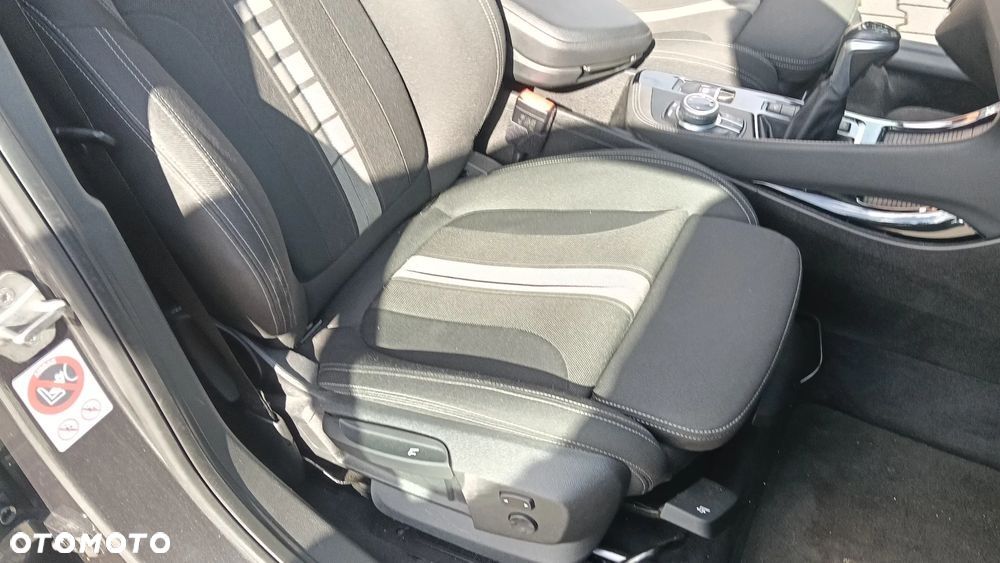BMW X1 xDrive18d Advantage sport - 24