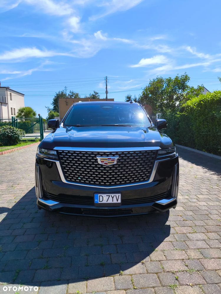 Cadillac Escalade - 3