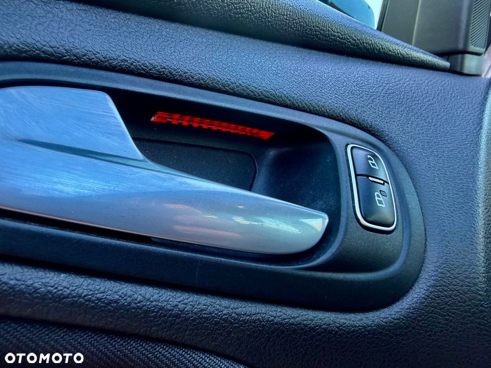 Ford Focus 1.0 EcoBoost SYNC Edition ASS - 9