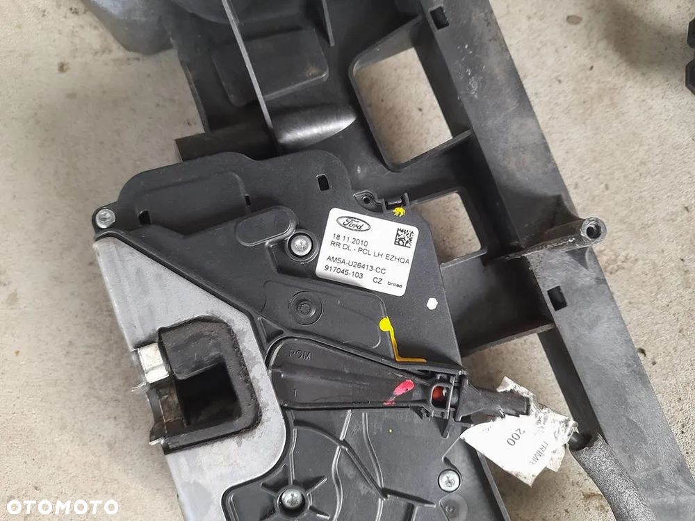 zamek drzwi lewy tył tylni  z klamkami Ford C-MAX MK2 II AM5A-U26413-CC - 3