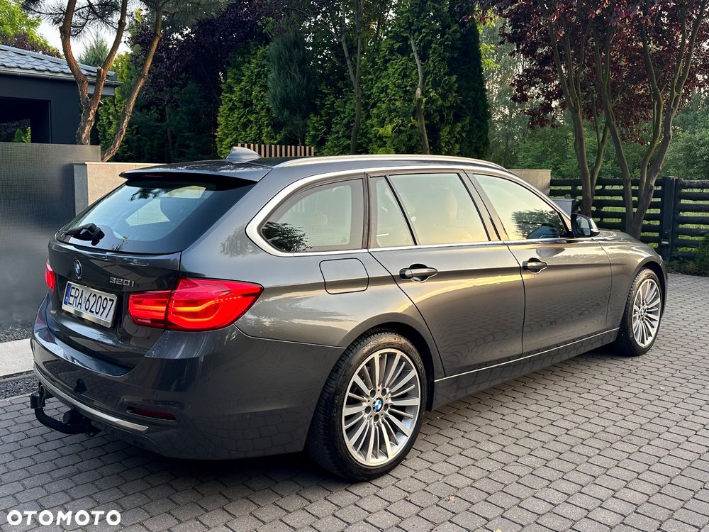 BMW Seria 3 320i GPF Luxury Line sport - 12