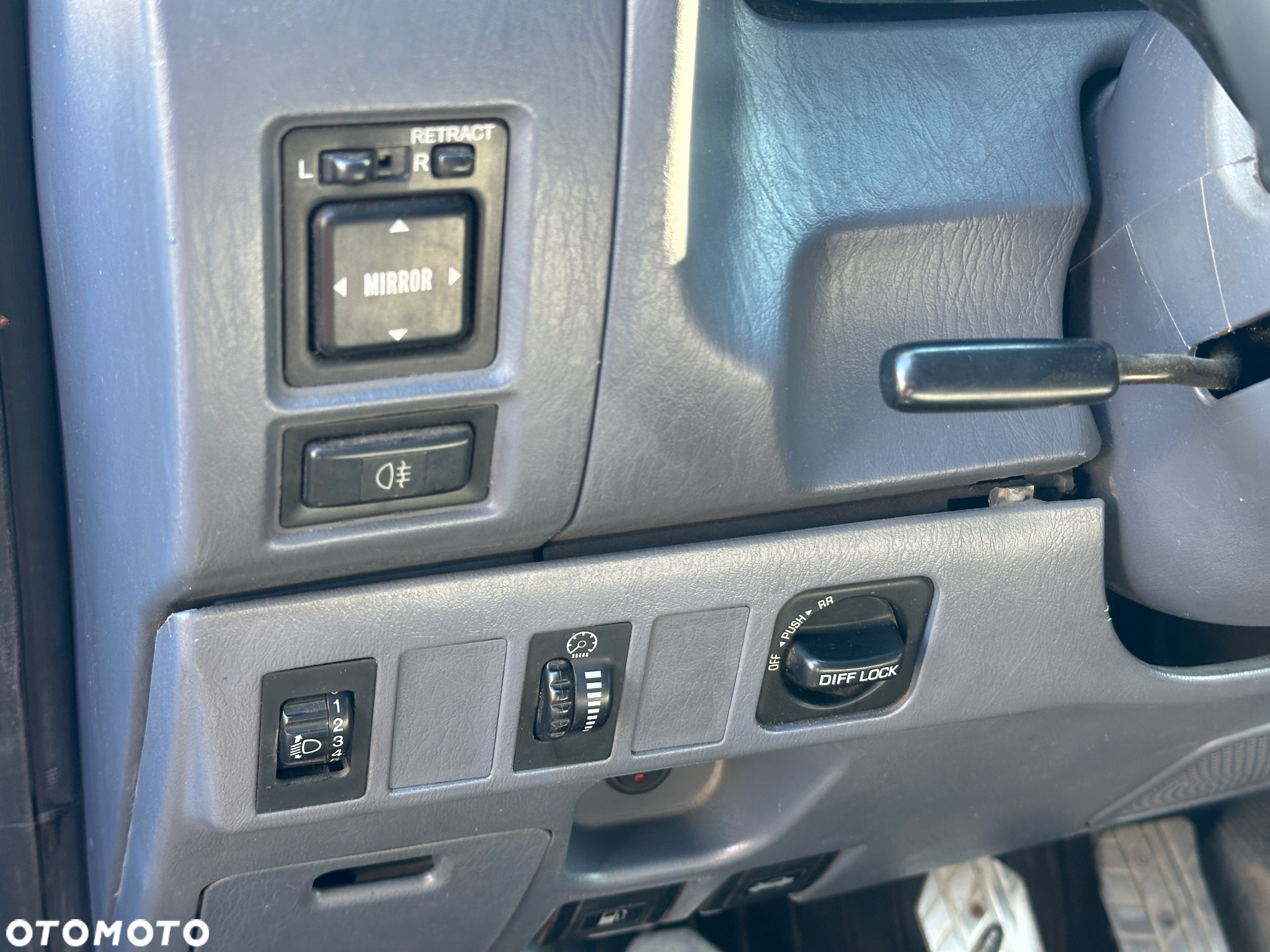 Toyota Land Cruiser - 17