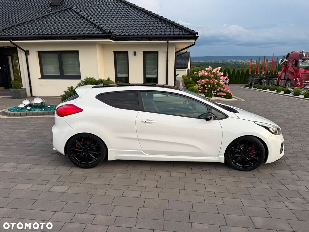 Kia ProCeed 1.6 T-GDI GT L - 16