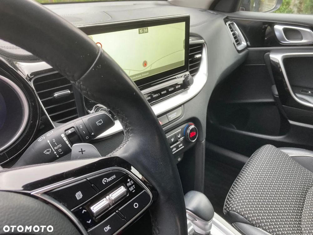 Kia XCeed 1.5 T-GDI Business Line DCT - 18