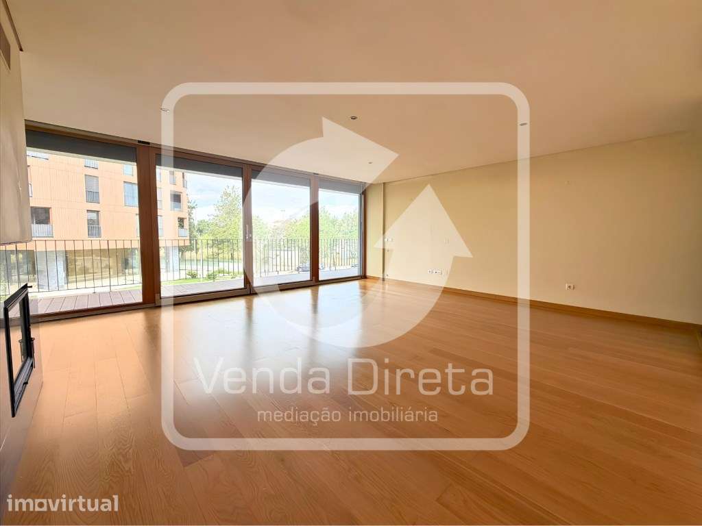 Excelente T3 com 213 m², Suíte, Varanda, Estacionamento e Arrecadaç... - Grande imagem: 3/27