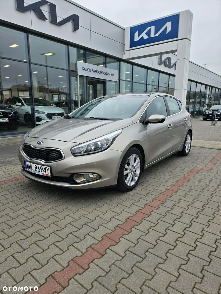 Kia Ceed 1.6 GDI L DCT - 1