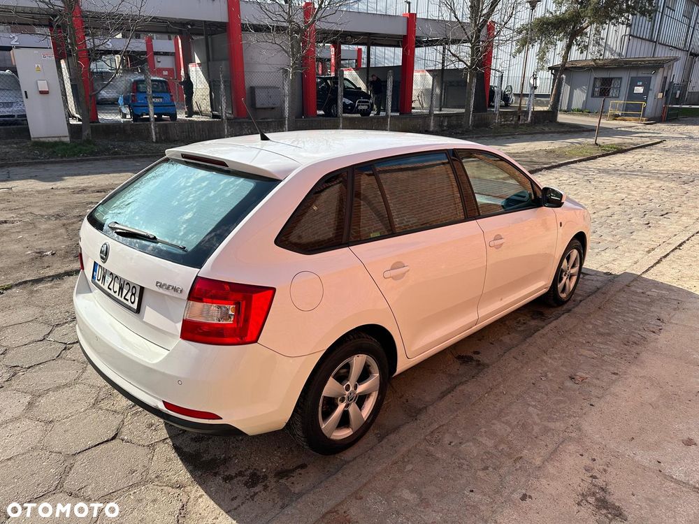 Skoda RAPID 1.6 TDI DPF Ambition Max - 5