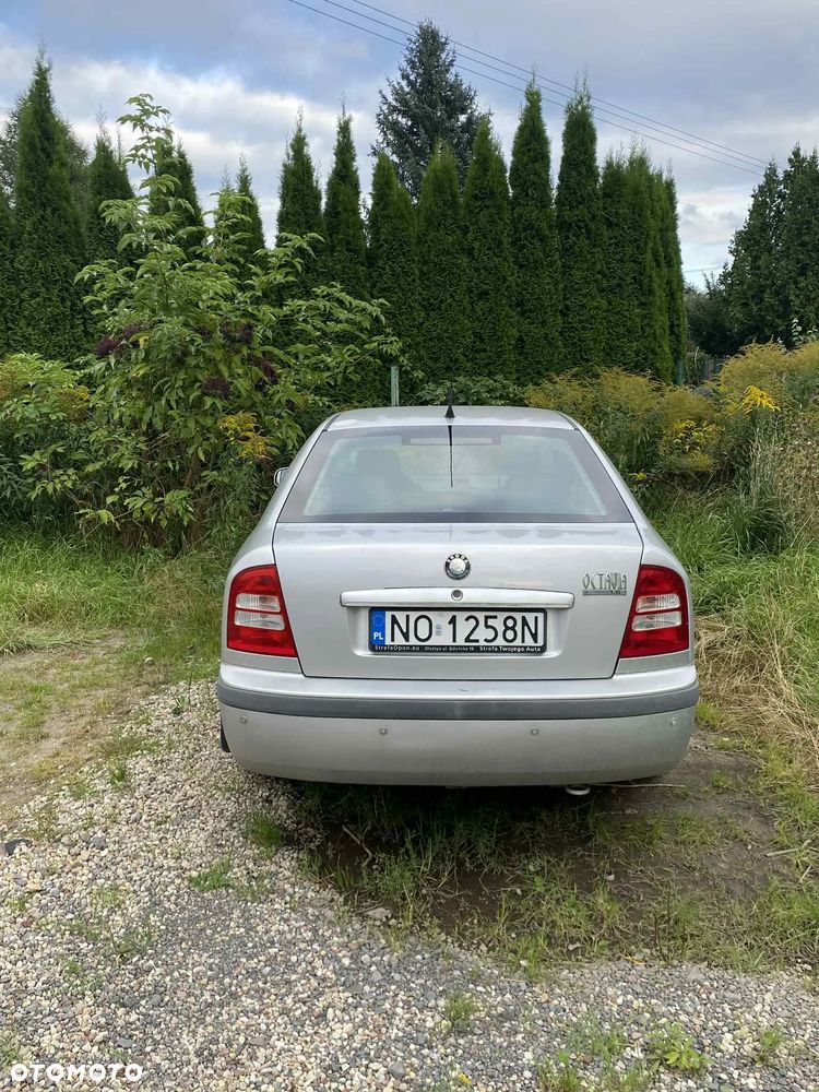 Skoda Octavia 1.6 Classic - 4