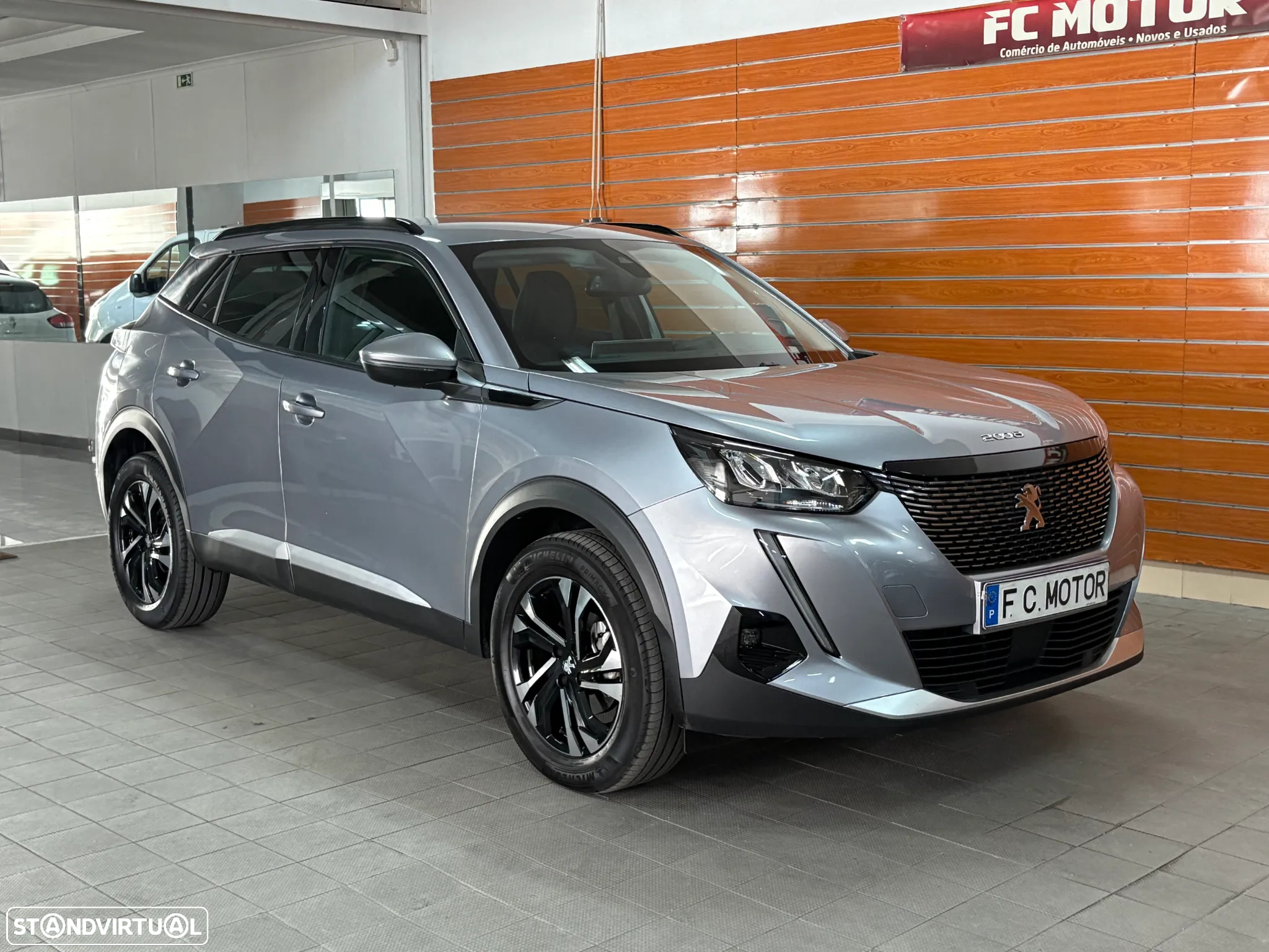 Peugeot 2008 1.2 PureTech Allure Pack EAT8 - 23