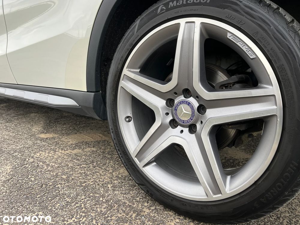Mercedes-Benz GLA 250 4-Matic AMG Line - 18