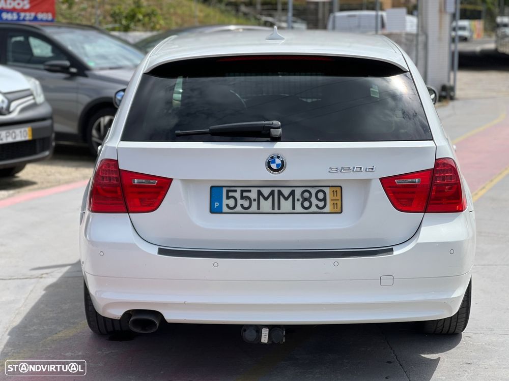 BMW 320 d xDrive Navigation Auto - 3