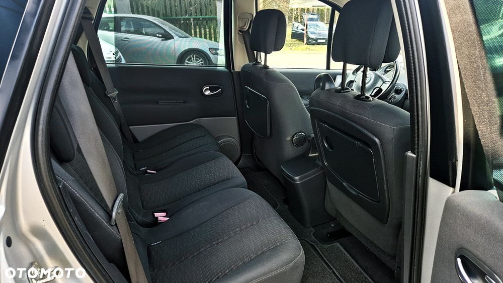 Renault Grand Scenic 2.0 16V Privilege - 35