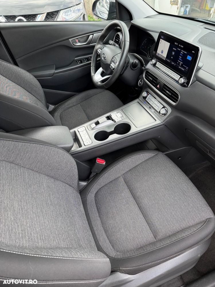 Hyundai KONA Premium - 21