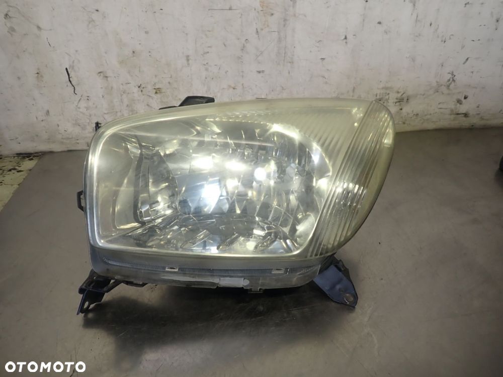 LAMPA LEWA PRZEDNIA TOYOTA RAV4 II 2.0 D - 1