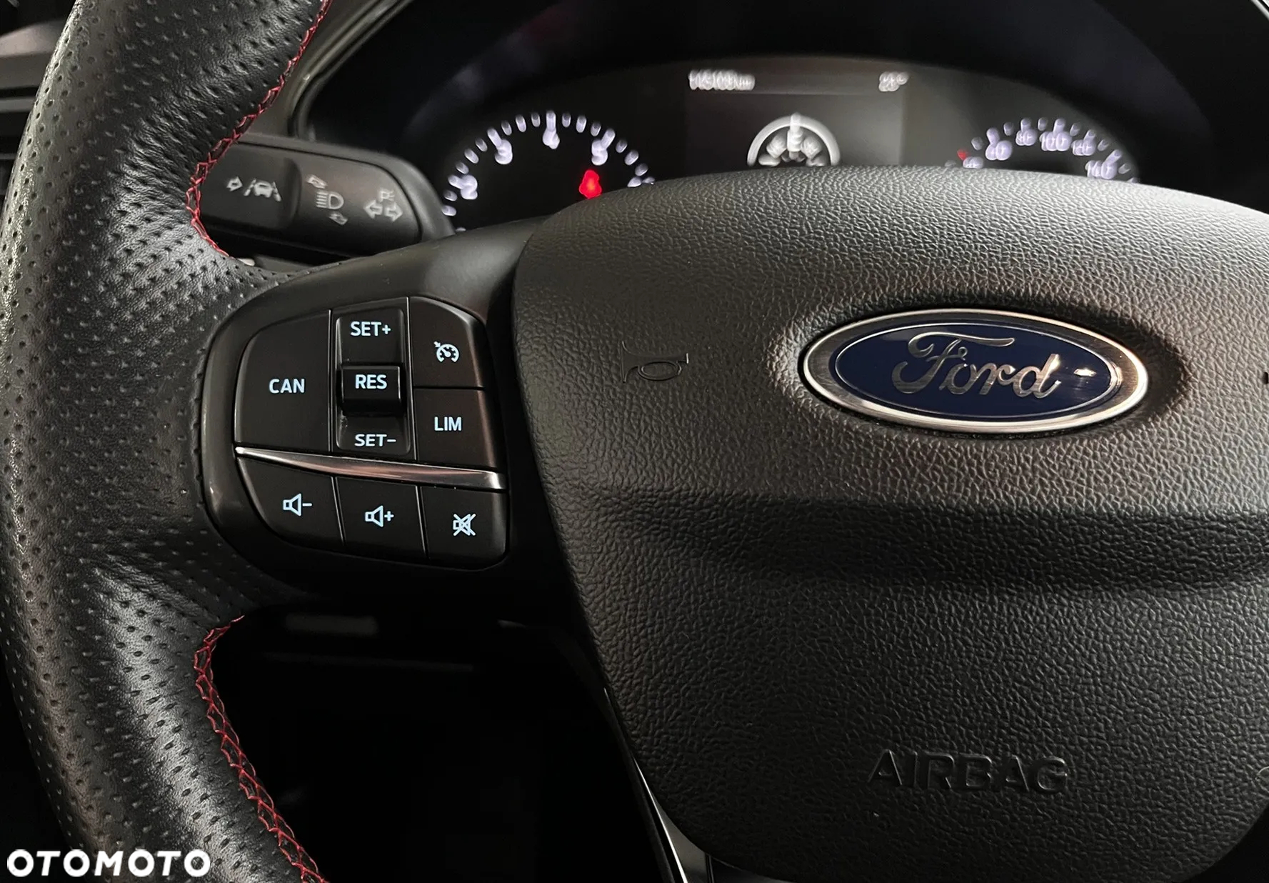 Ford Focus 1.0 EcoBoost Start-Stopp-System ST-LINE - 13